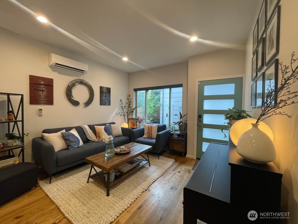 8527 Interlake Avenue Property Photo 3