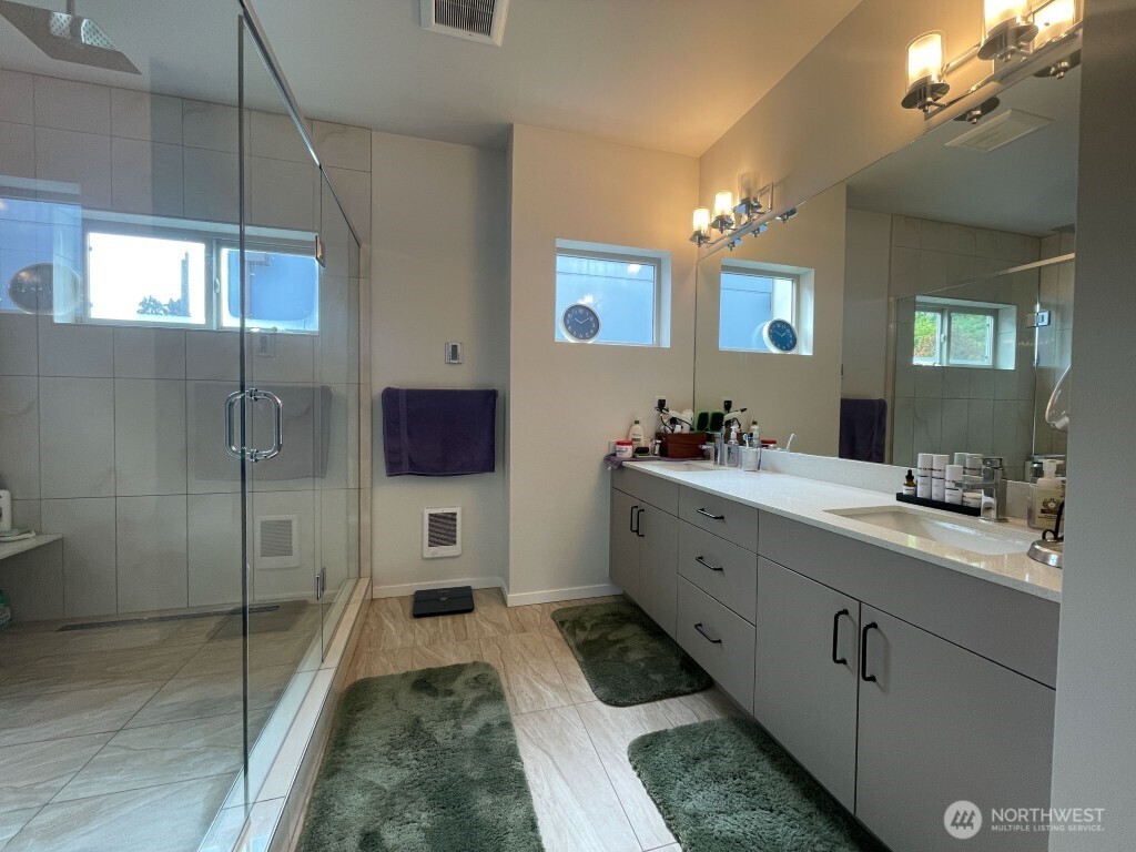 8527 Interlake Avenue Property Photo 19