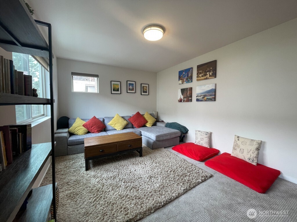 8527 Interlake Avenue Property Photo 20