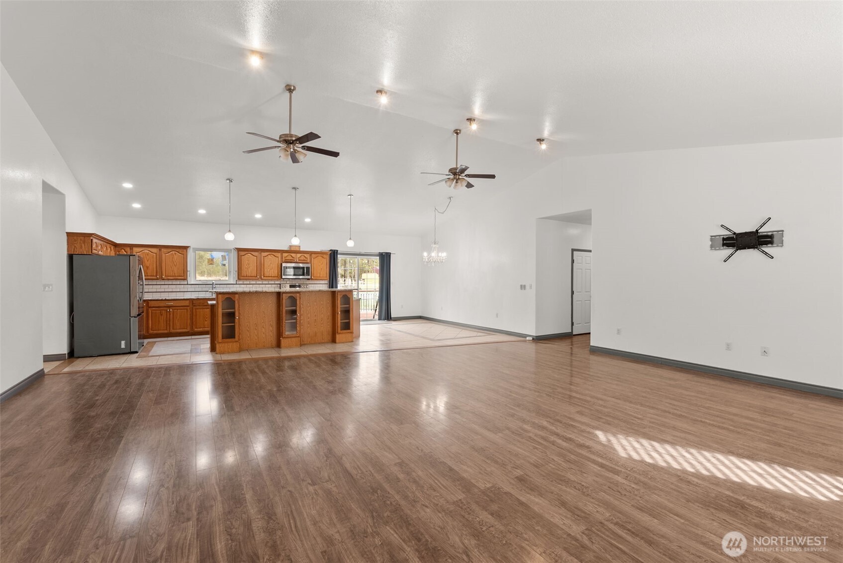 25720 W Malloy Prairie Road Property Photo 4