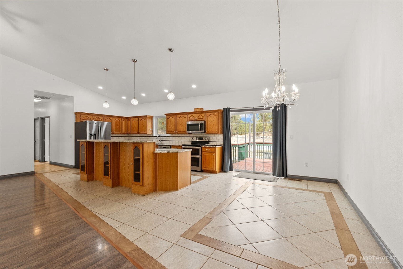 25720 W Malloy Prairie Road Property Photo 5