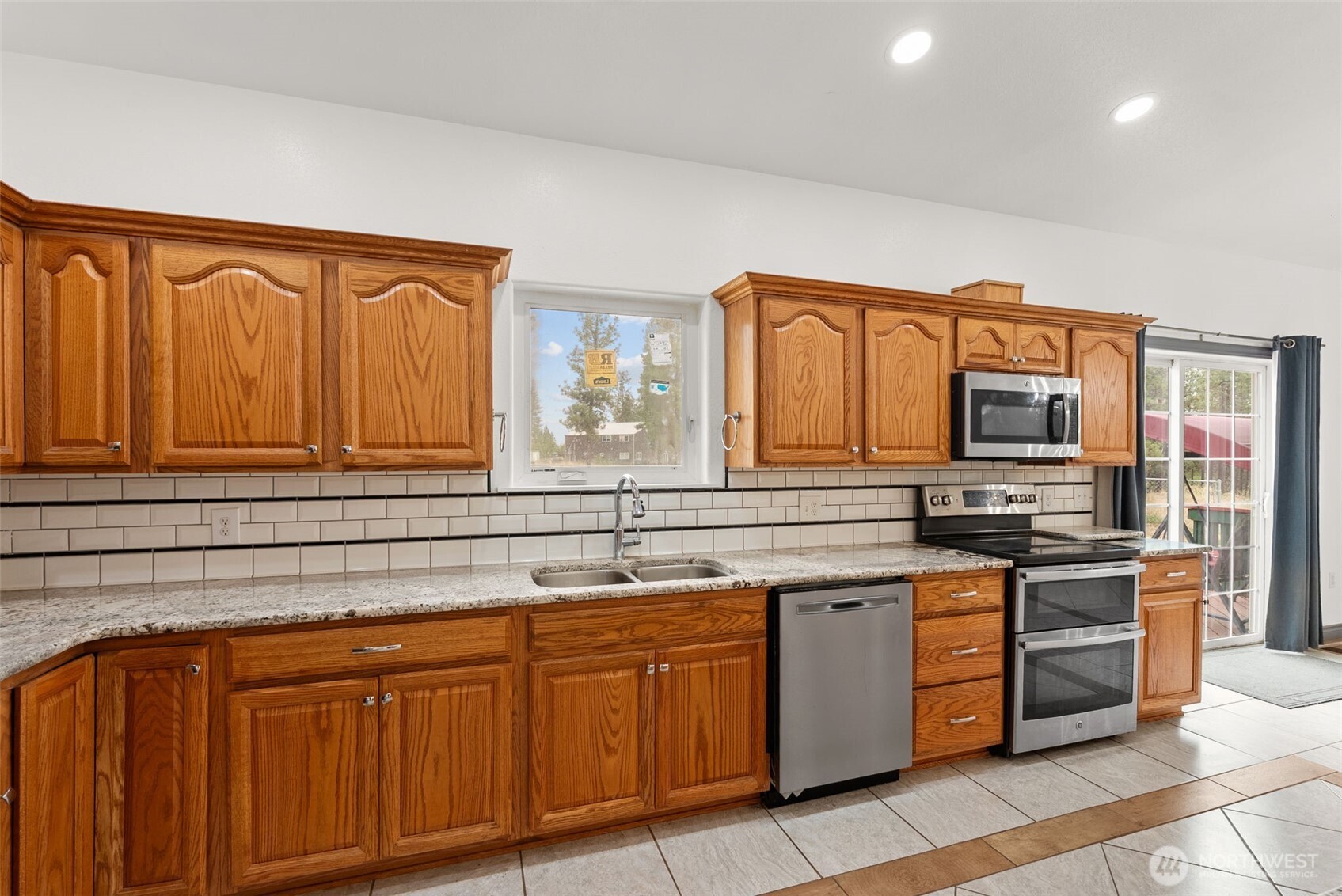 25720 W Malloy Prairie Road Property Photo 7