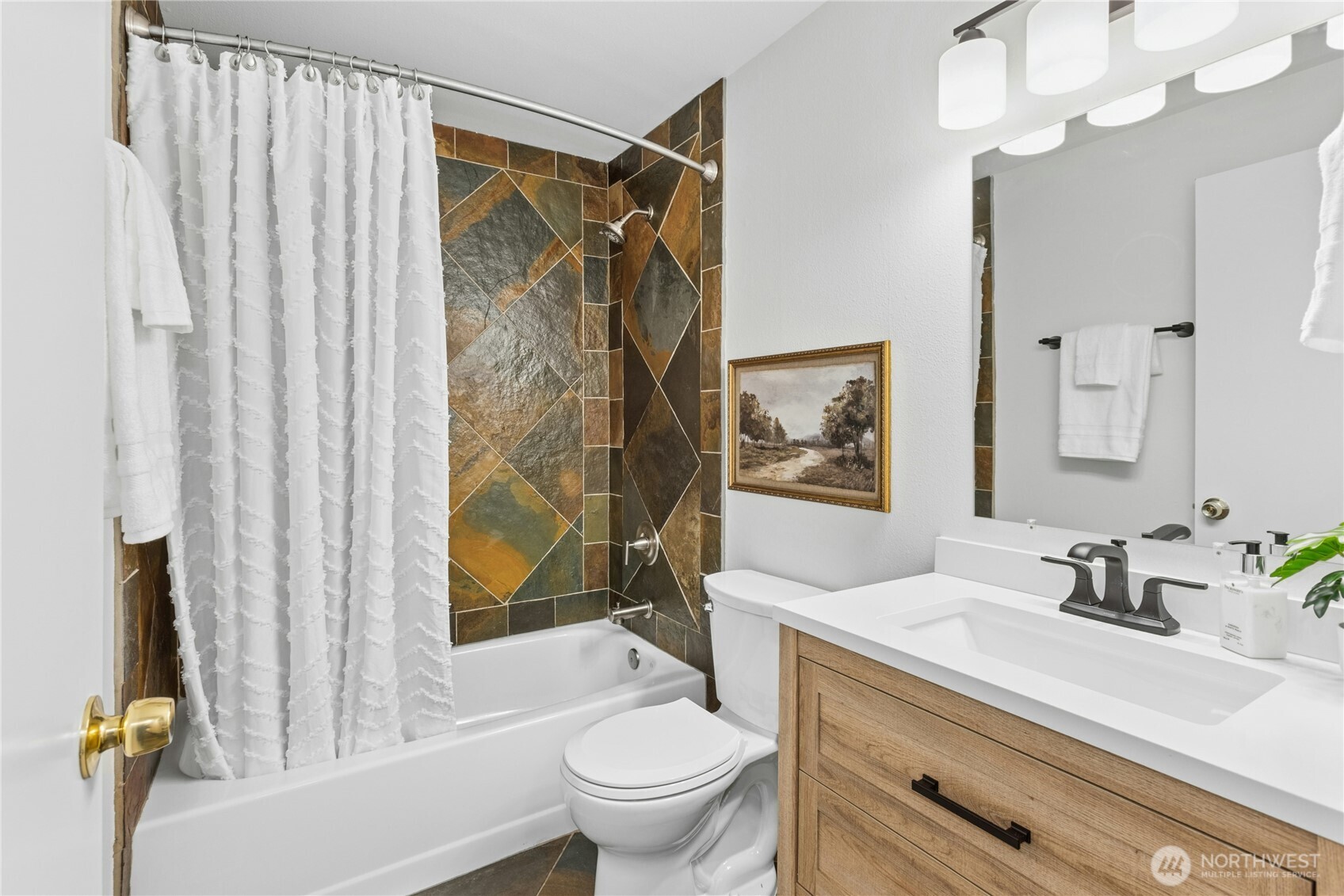 3211 W Ames Lake Drive Property Photo 17