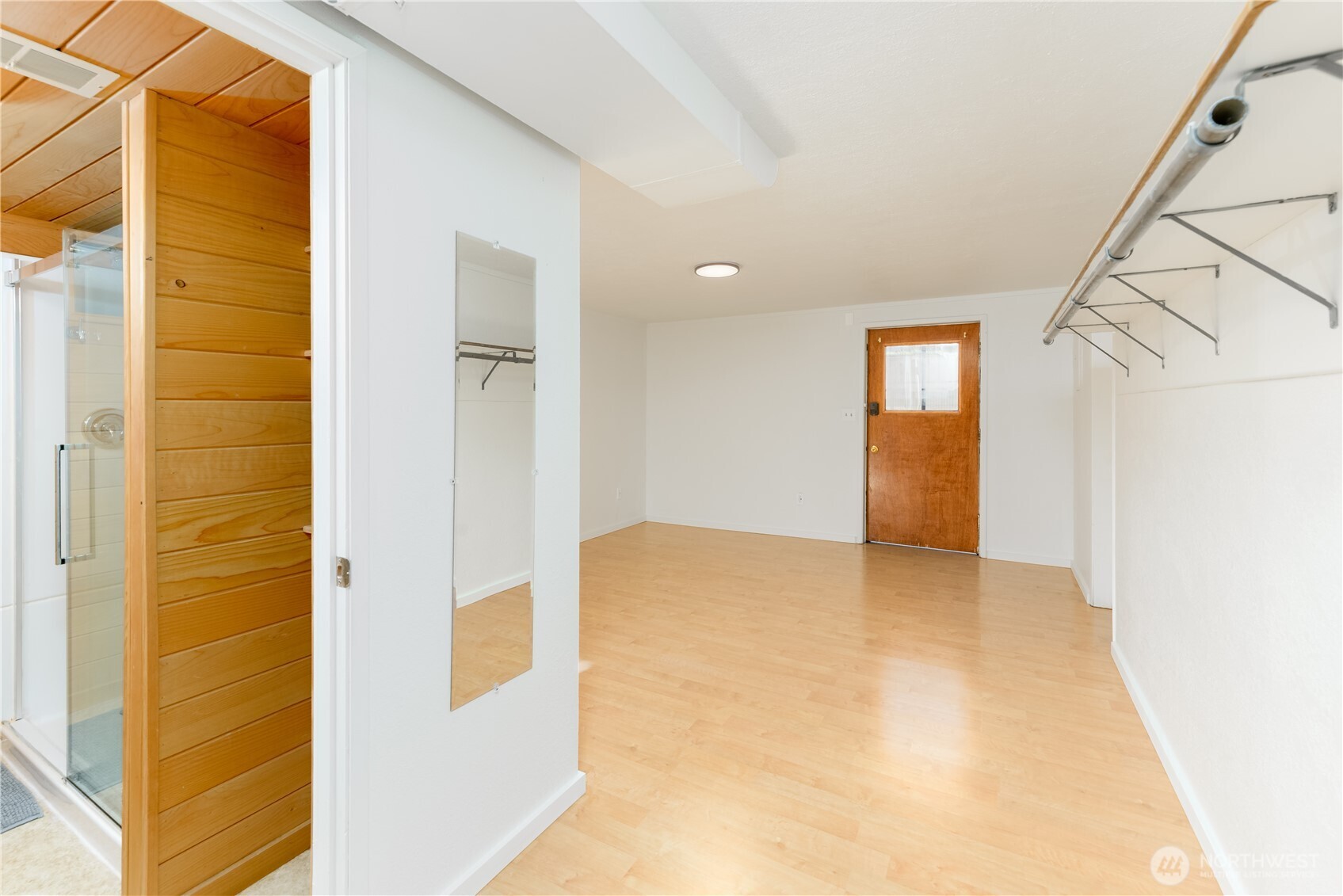 126 W 6th Street Property Photo 26