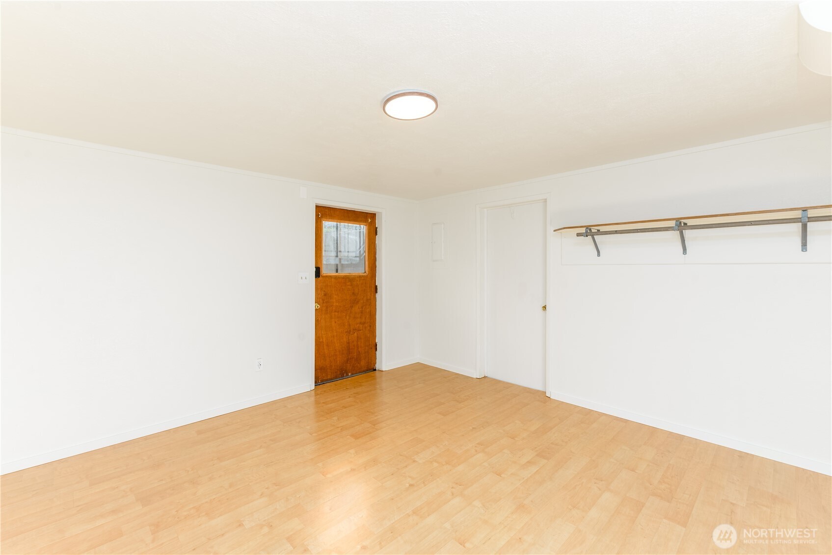 126 W 6th Street Property Photo 27