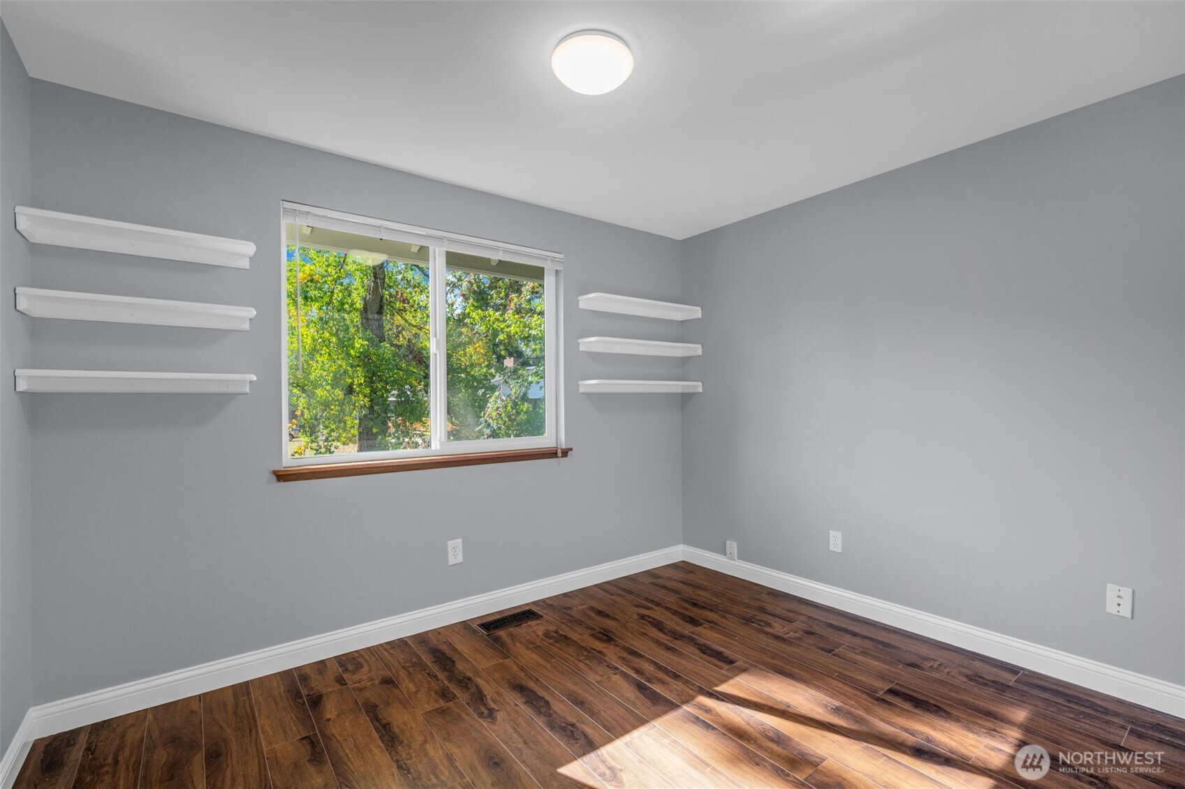 8109 42nd Street Ct Property Photo 26