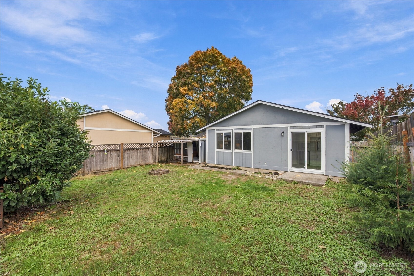 8728 13th Place Property Photo 8