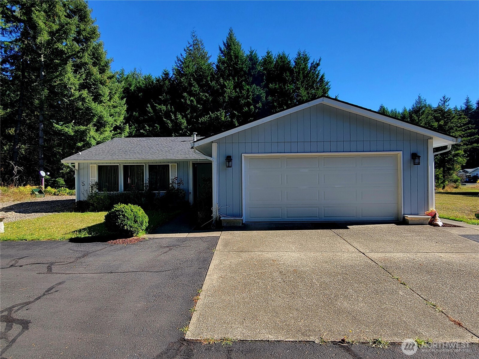 165 S Hawkins Road Property Photo 3