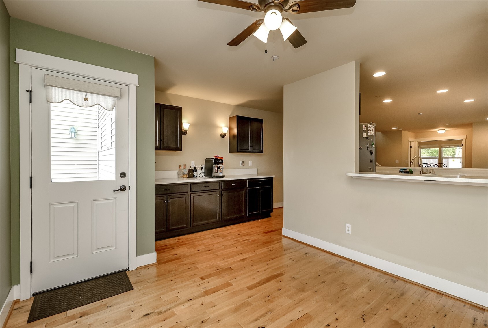 1183 Swan Loop Property Photo 12