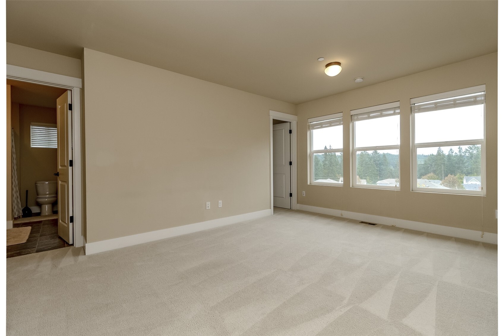 1183 Swan Loop Property Photo 20