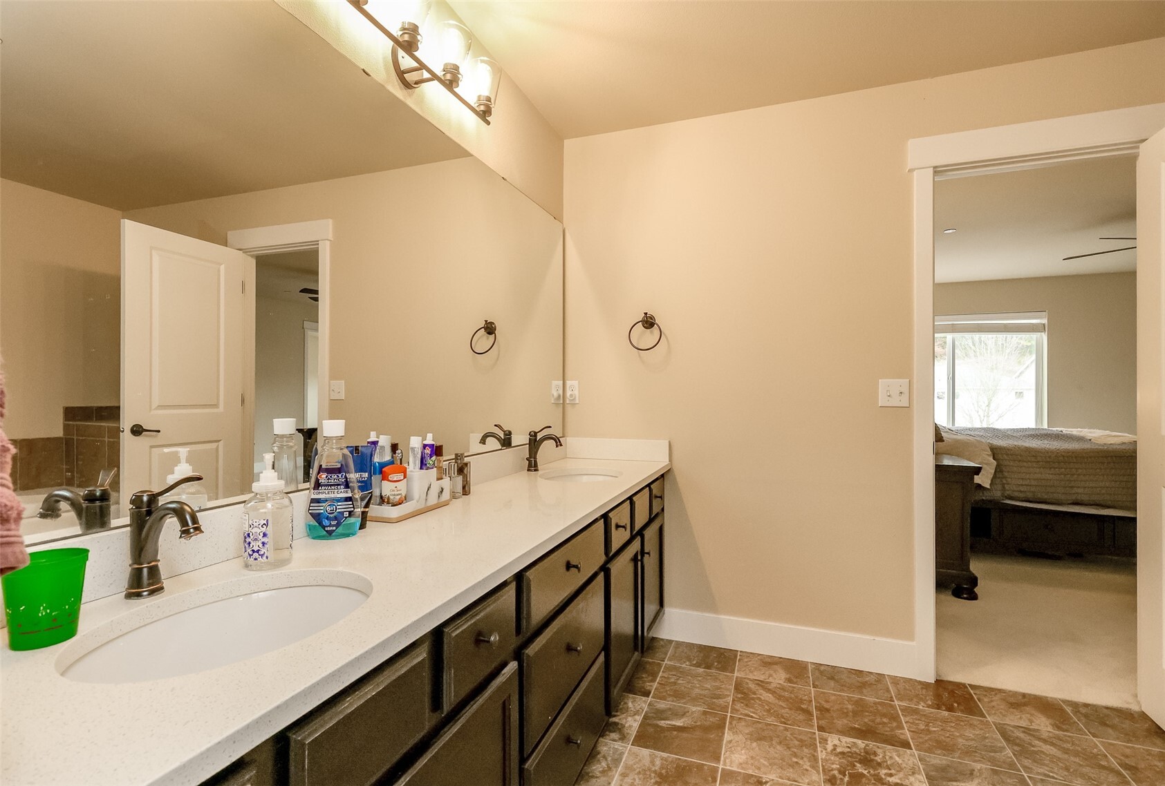 1183 Swan Loop Property Photo 30