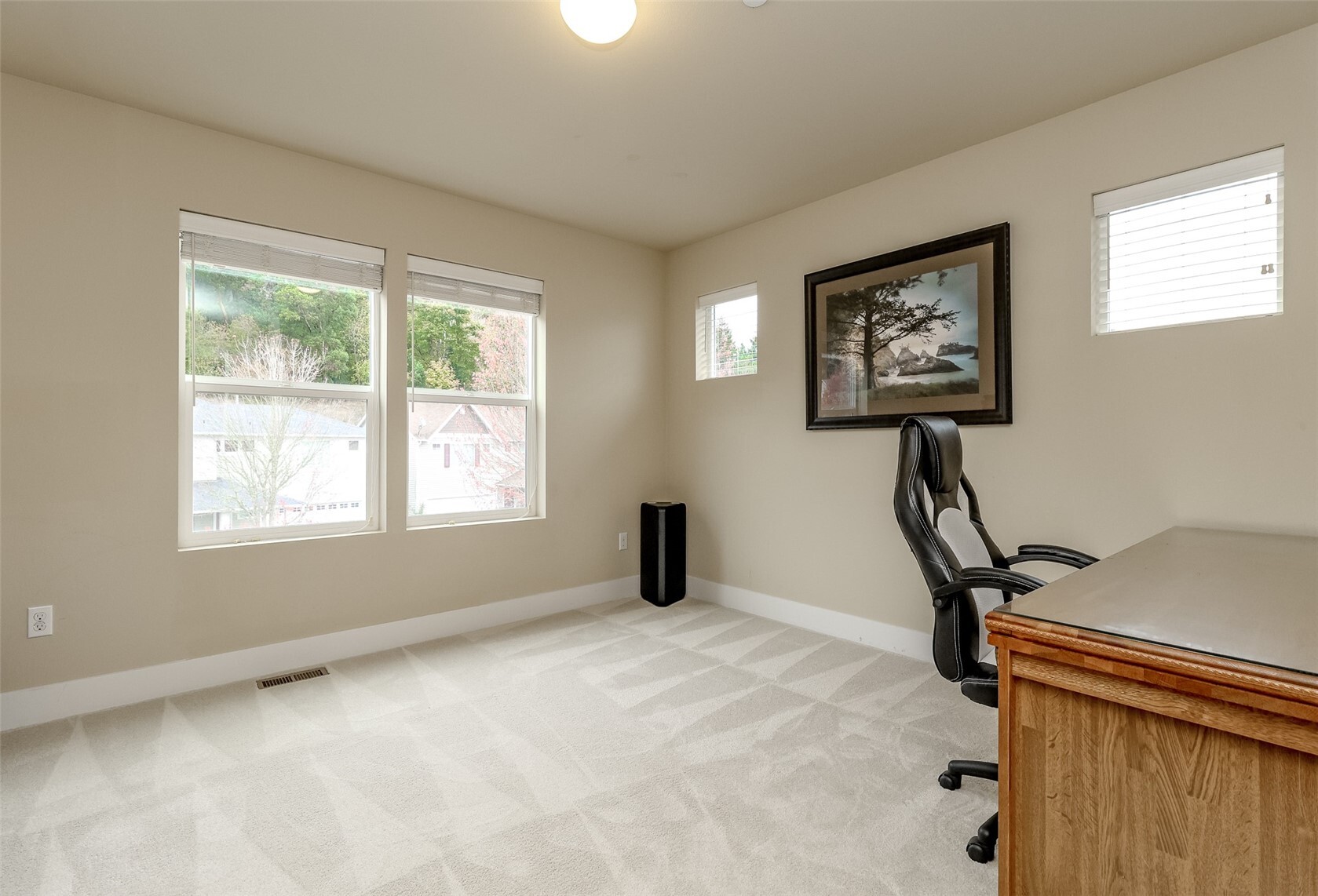 1183 Swan Loop Property Photo 35