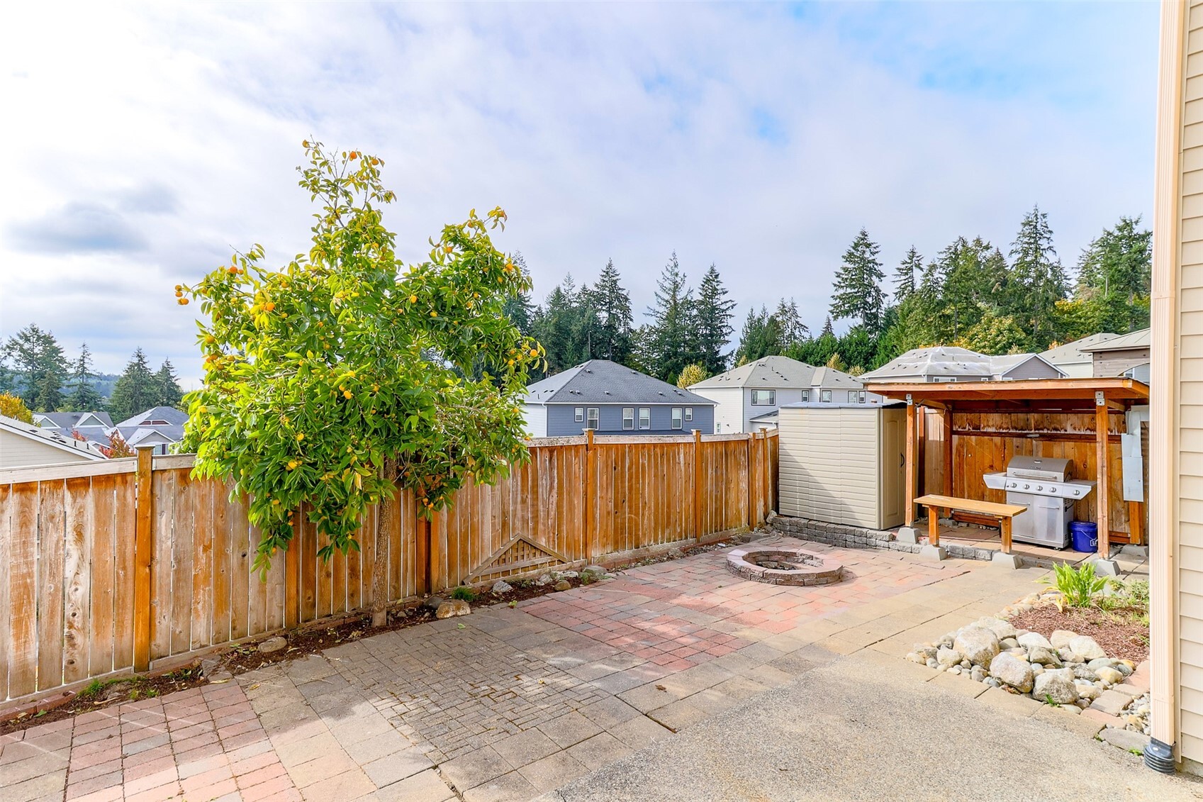 1183 Swan Loop Property Photo 38