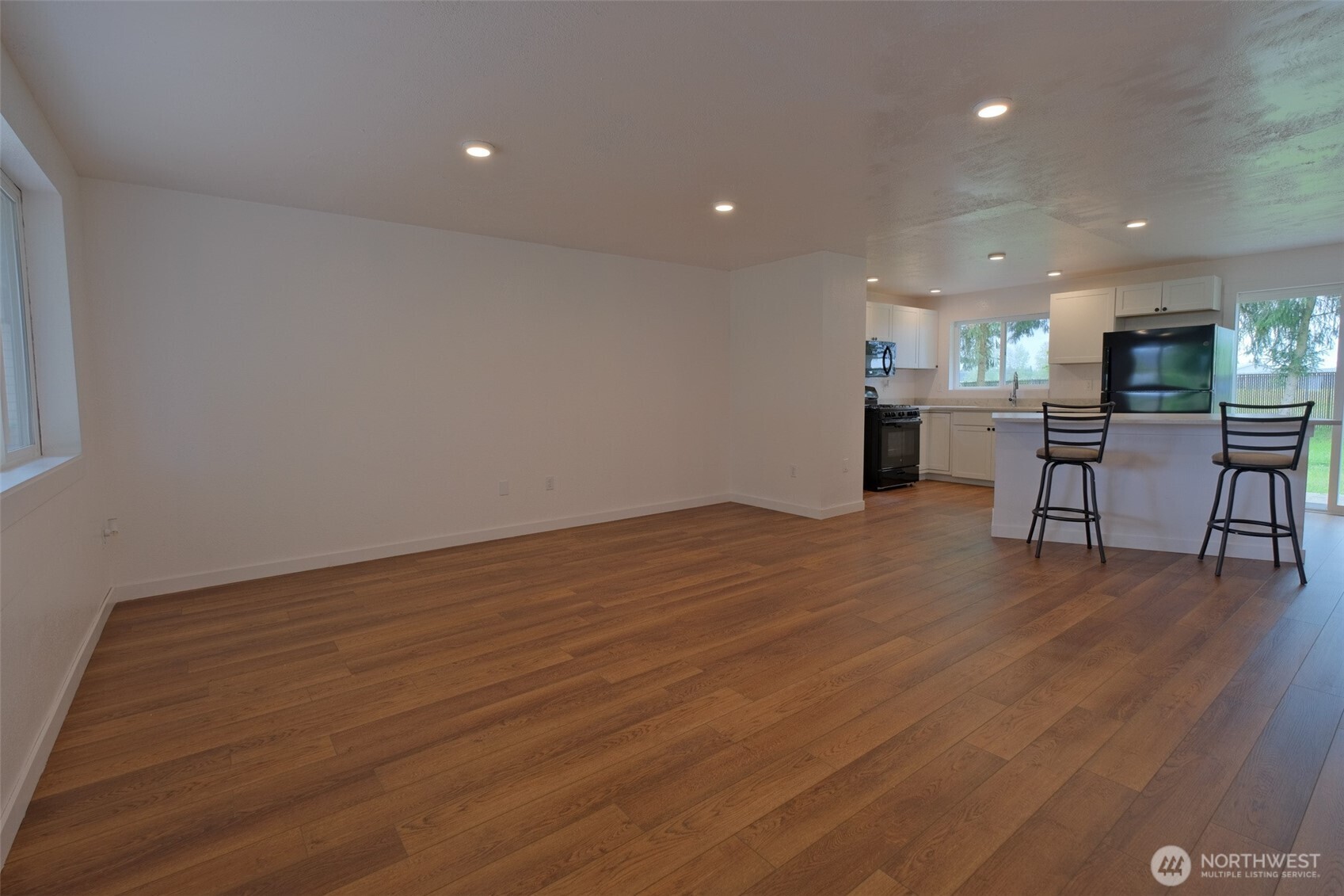 10117 Grove Road Property Photo 3