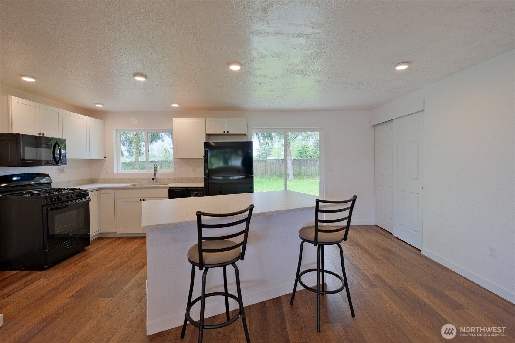 10117 Grove Road Property Photo 6