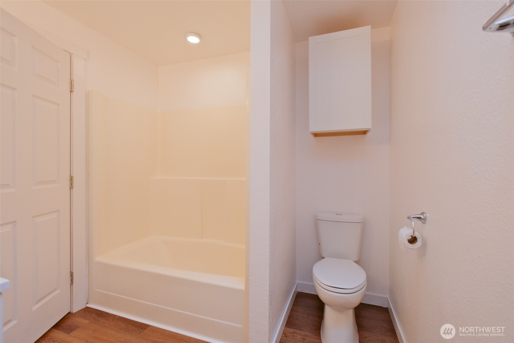 10117 Grove Road Property Photo 9