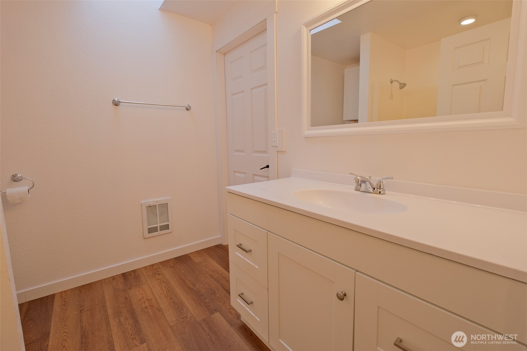 10117 Grove Road Property Photo 10