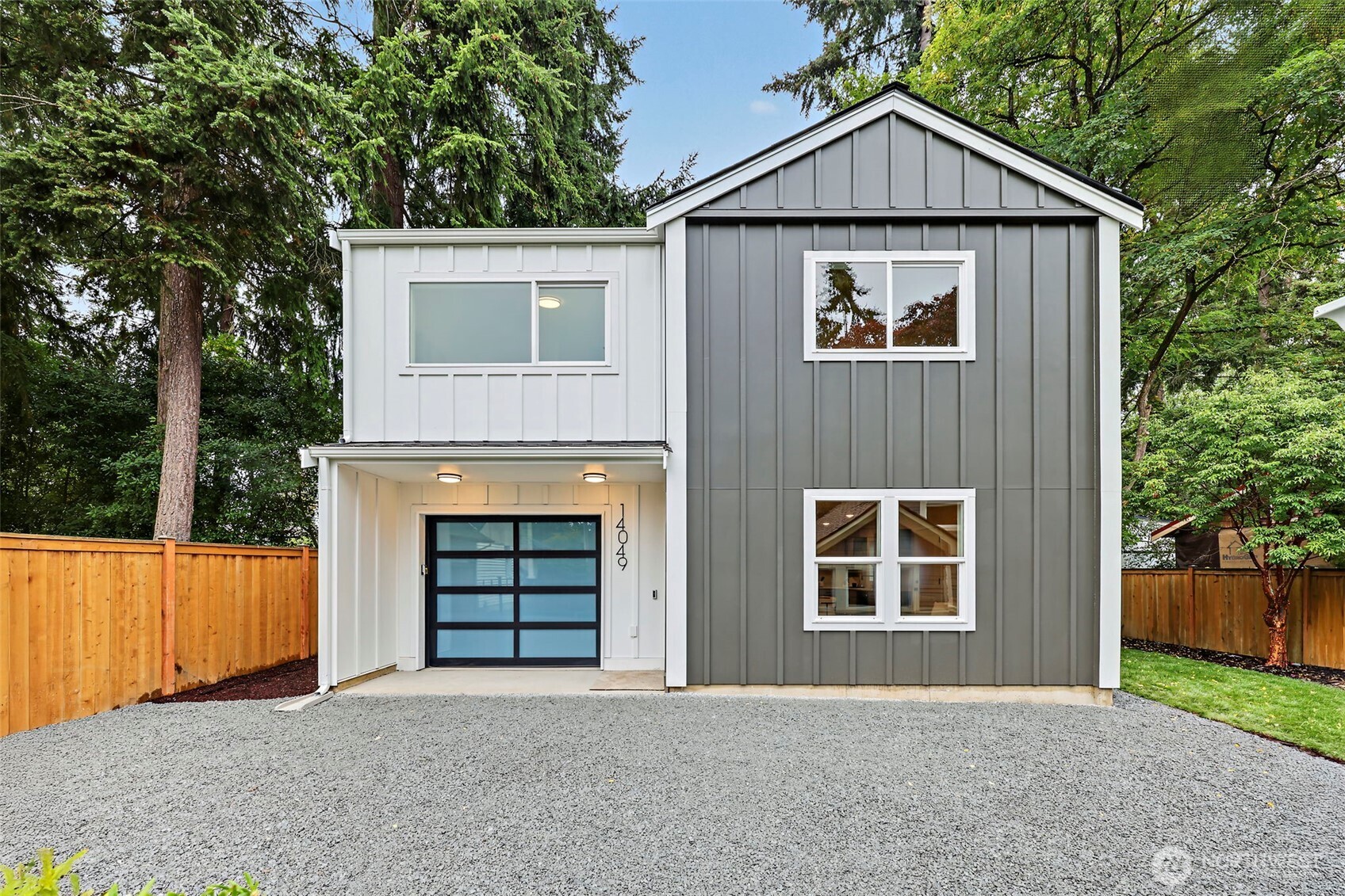 14049 1st Avenue Property Photo 1
