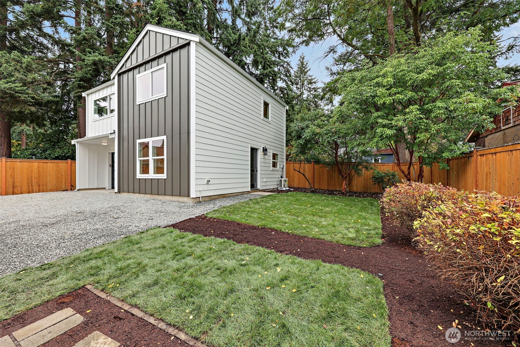 14049 1st Avenue Property Photo 20