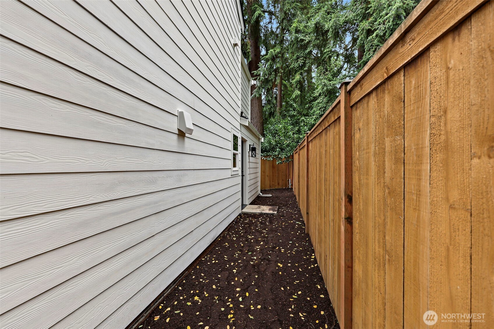 14049 1st Avenue Property Photo 21