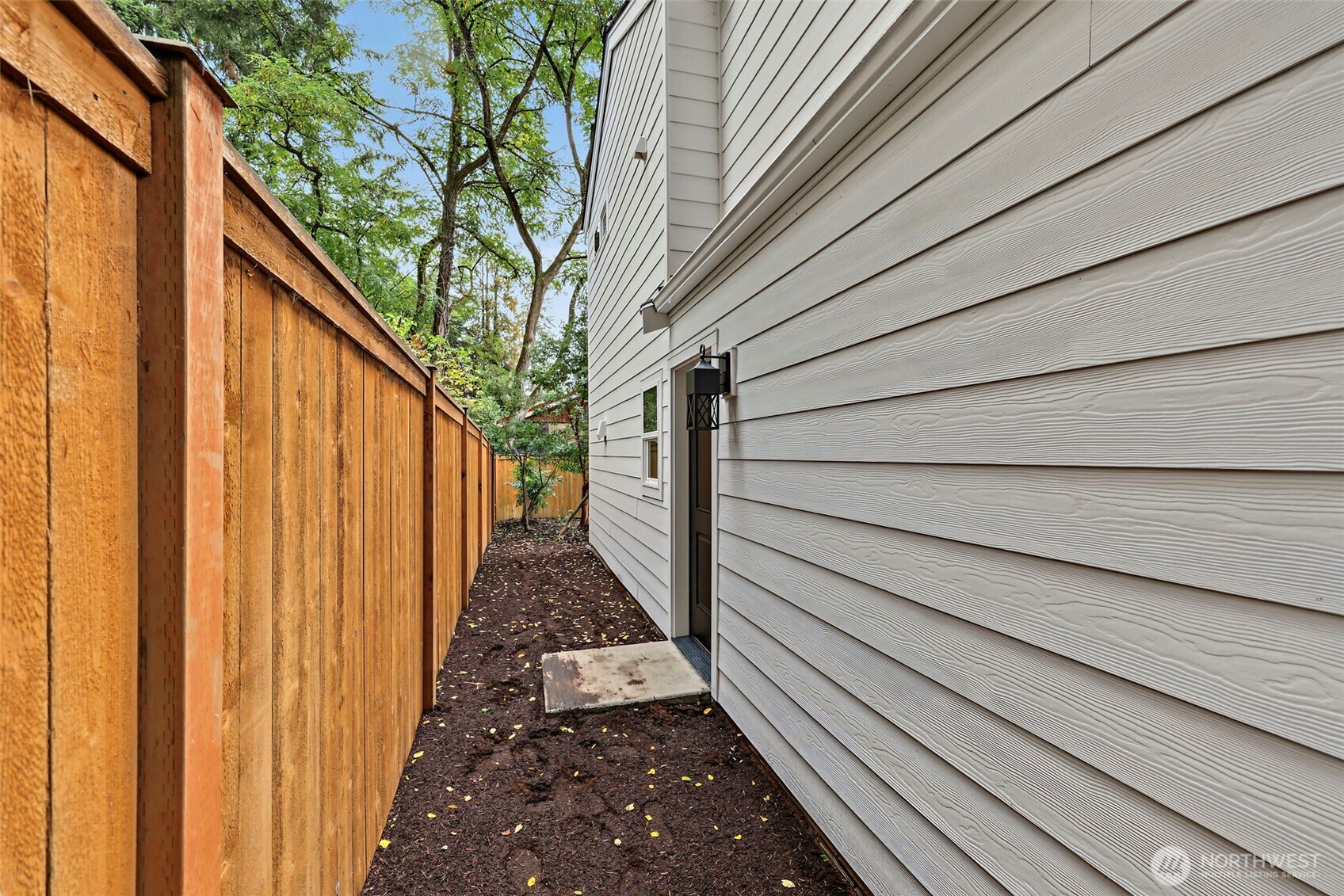 14049 1st Avenue Property Photo 22