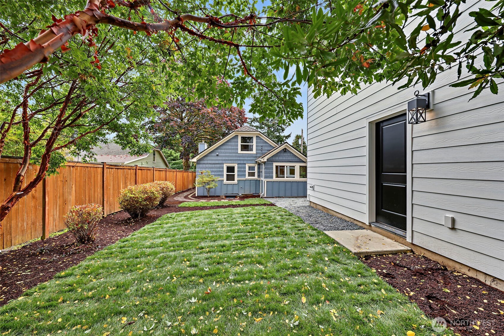 14049 1st Avenue Property Photo 24