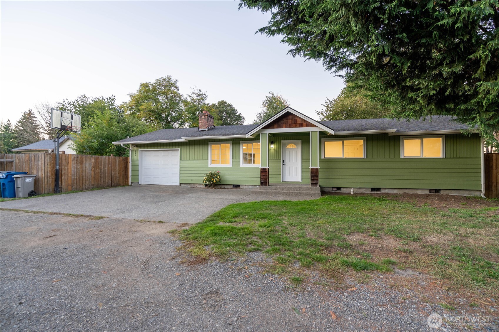 728 5th Avenue Property Photo 1