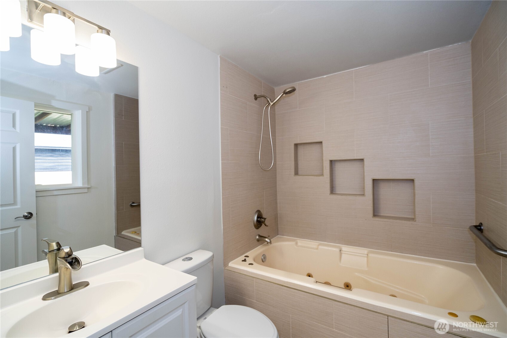 728 5th Avenue Property Photo 22