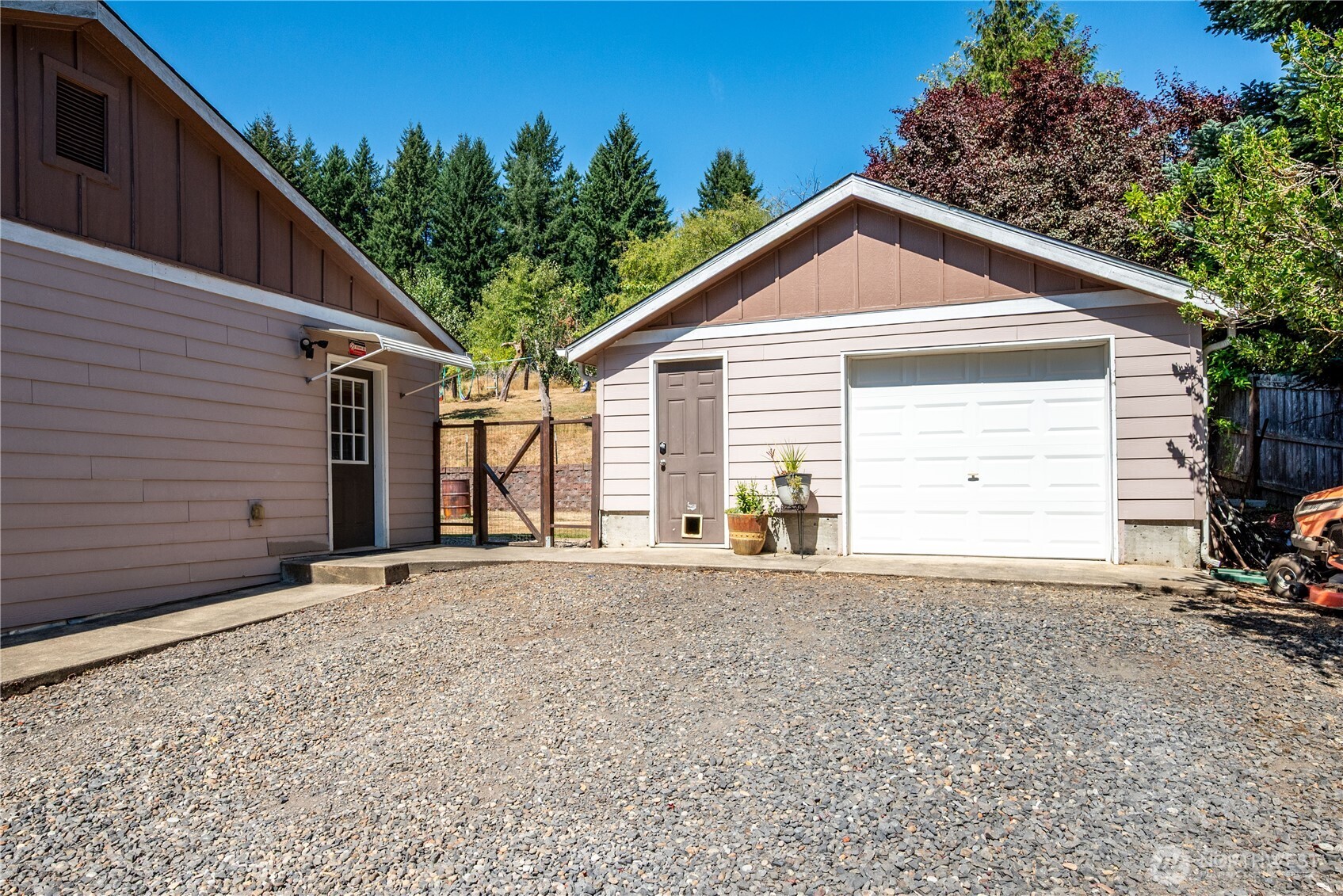 2210 Coal Creek Rd Property Photo 4