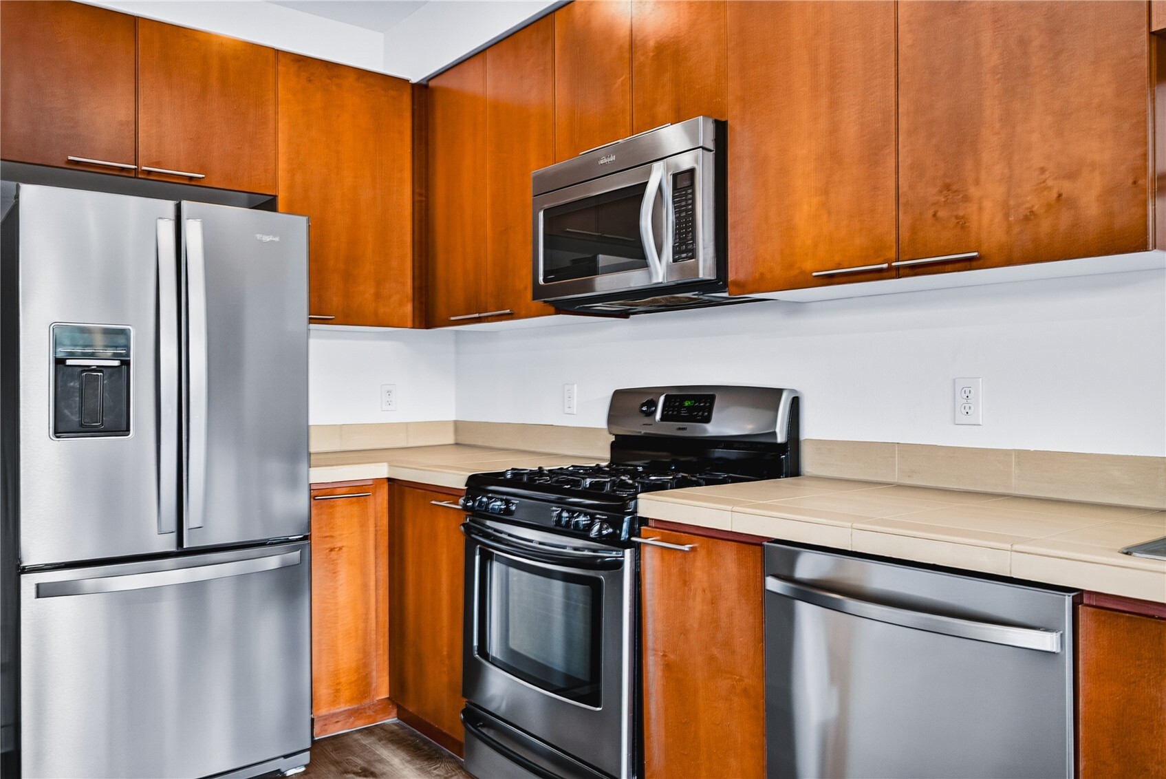 1214 N Northgate Way Property Photo 10