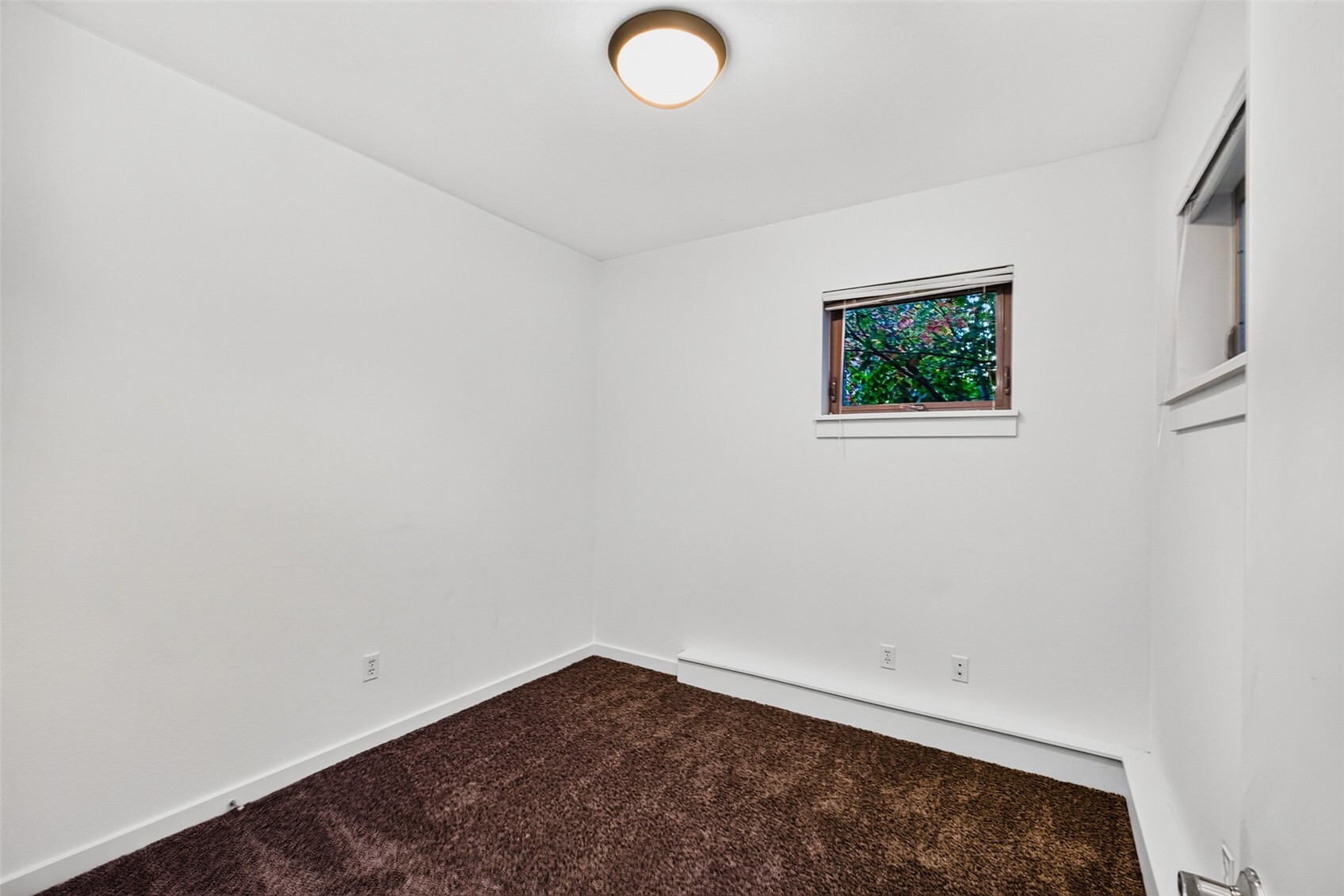 1214 N Northgate Way Property Photo 23