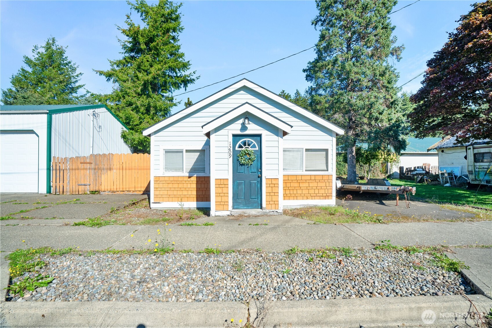 1209 2nd Street Property Photo 1
