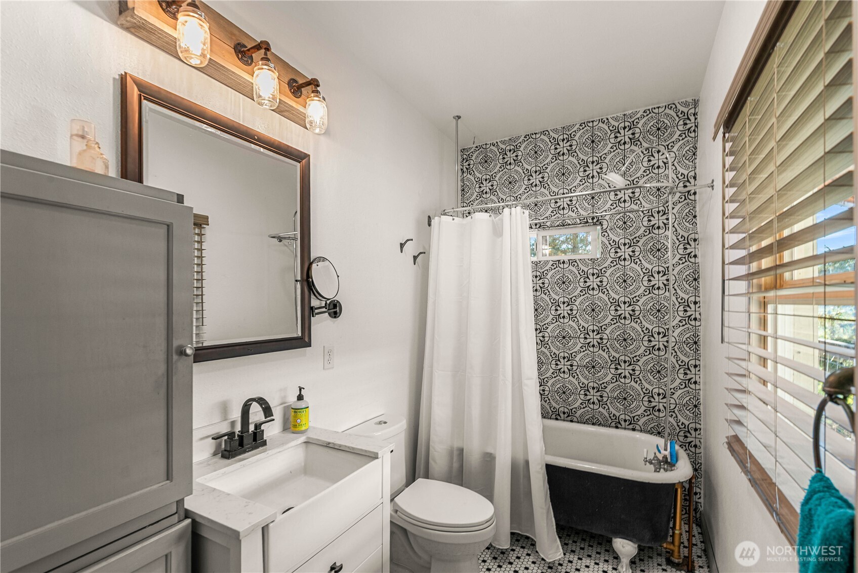 7985 North Dryden Road Property Photo 20