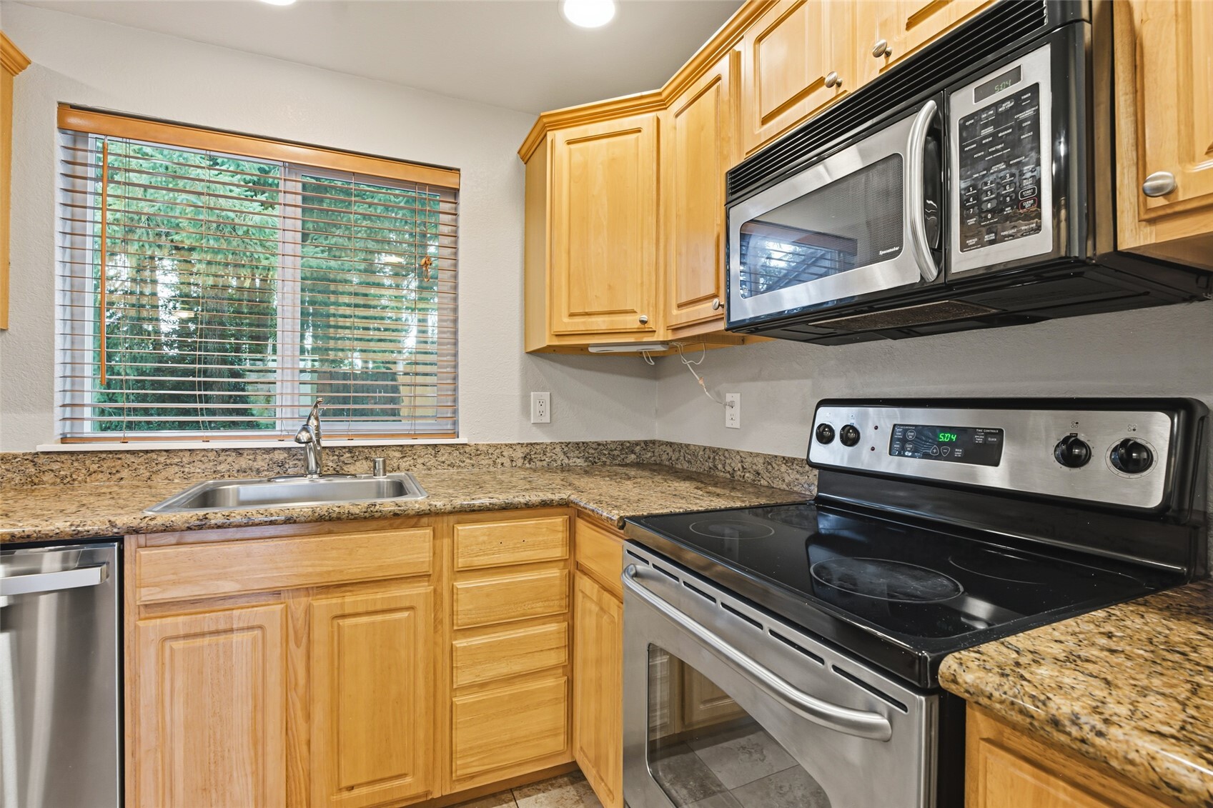 3217 Yelm Highway 18 Property Photo 9