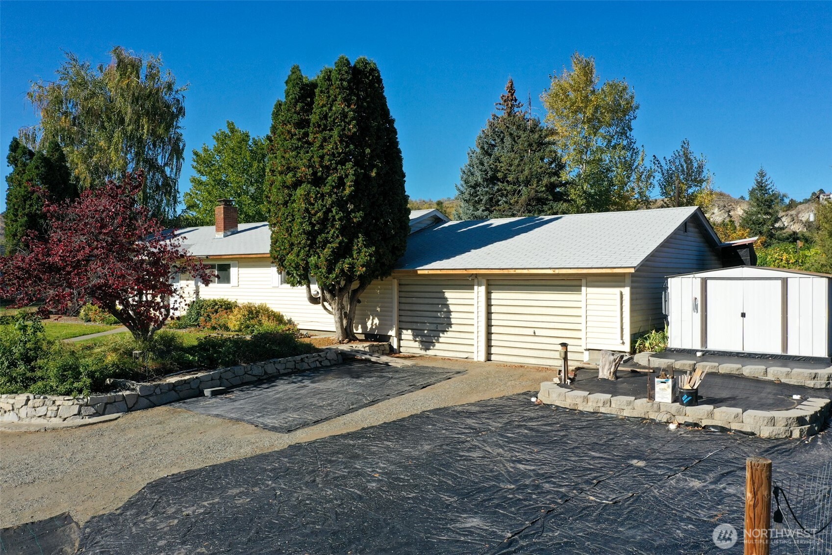 456 Okoma Drive Property Photo 2