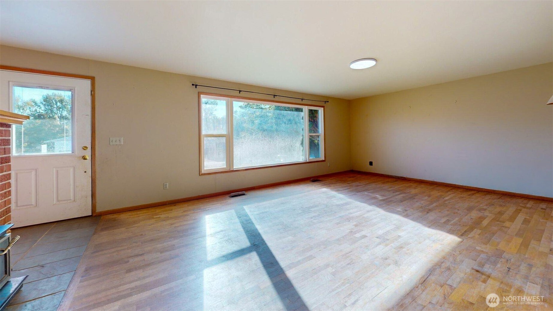 456 Okoma Drive Property Photo 6