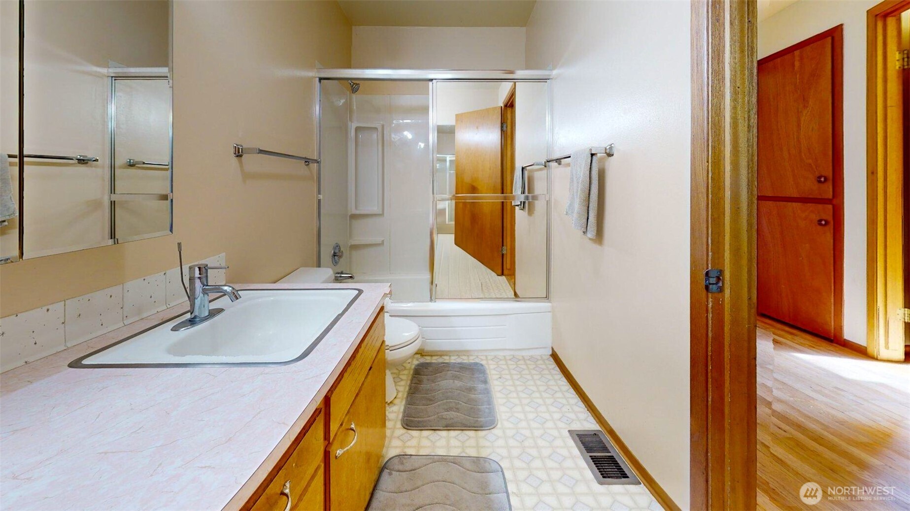 456 Okoma Drive Property Photo 12