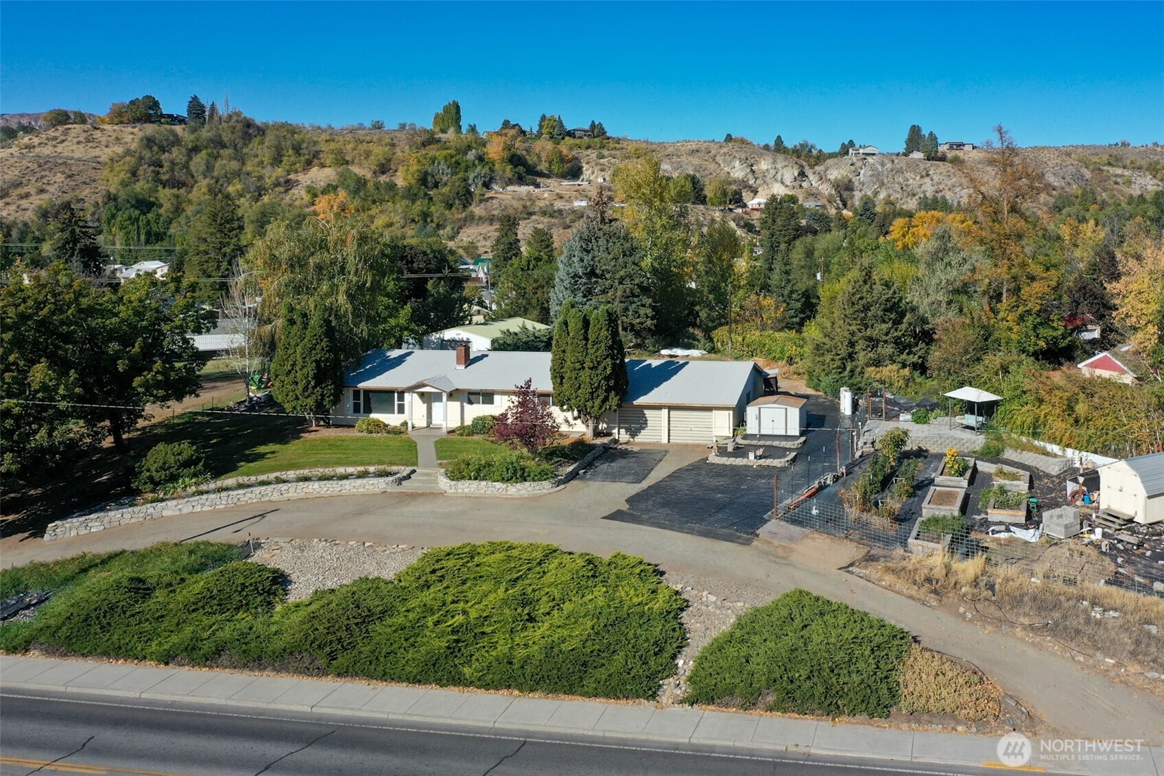 456 Okoma Drive Property Photo 33