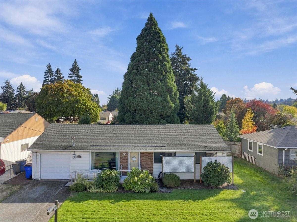 2105 General Anderson Avenue Property Photo 2