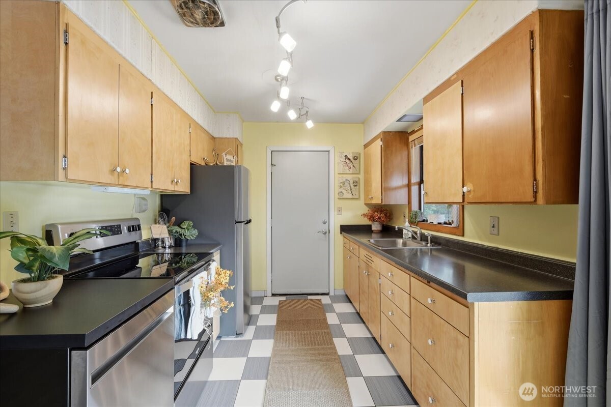 2105 General Anderson Avenue Property Photo 7