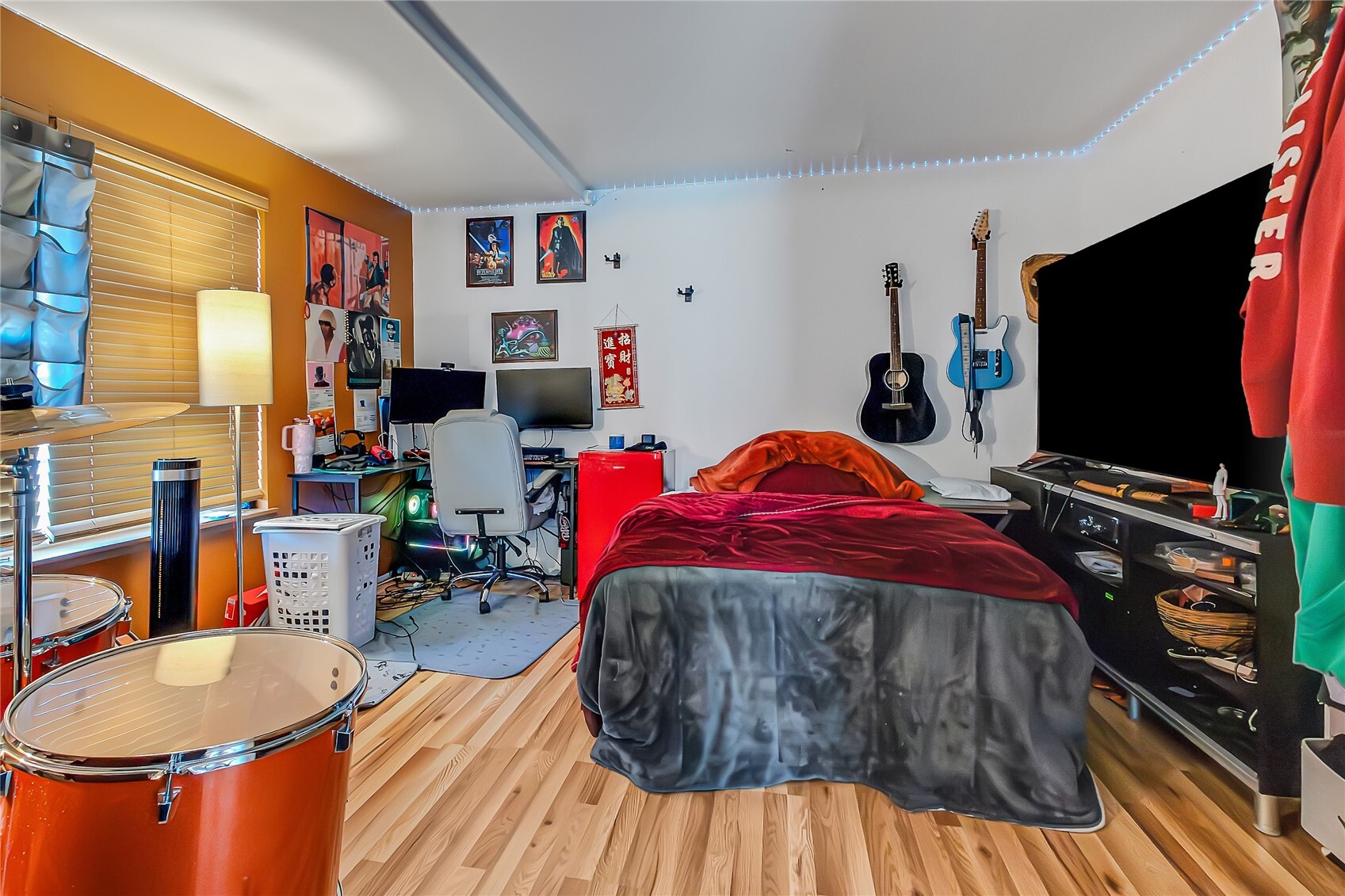 7628 193rd Street Ct Property Photo 3