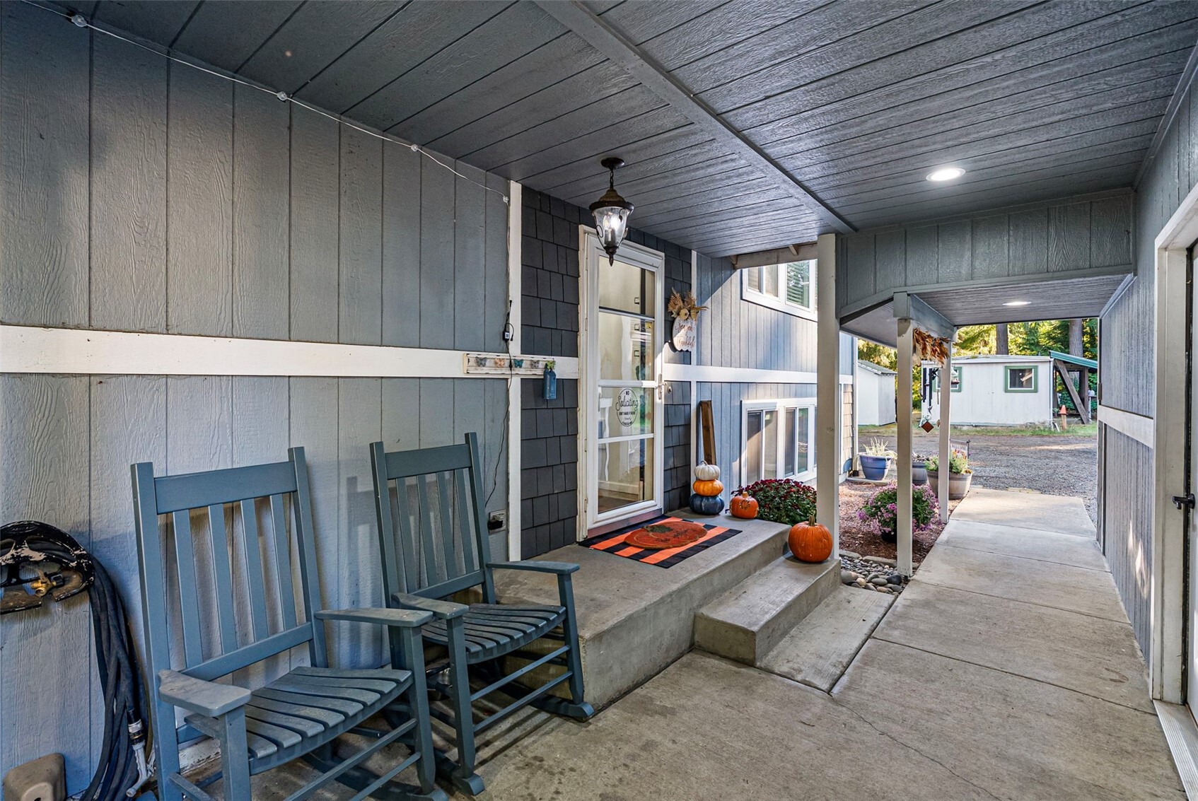4440 Forest Drive Property Photo 3