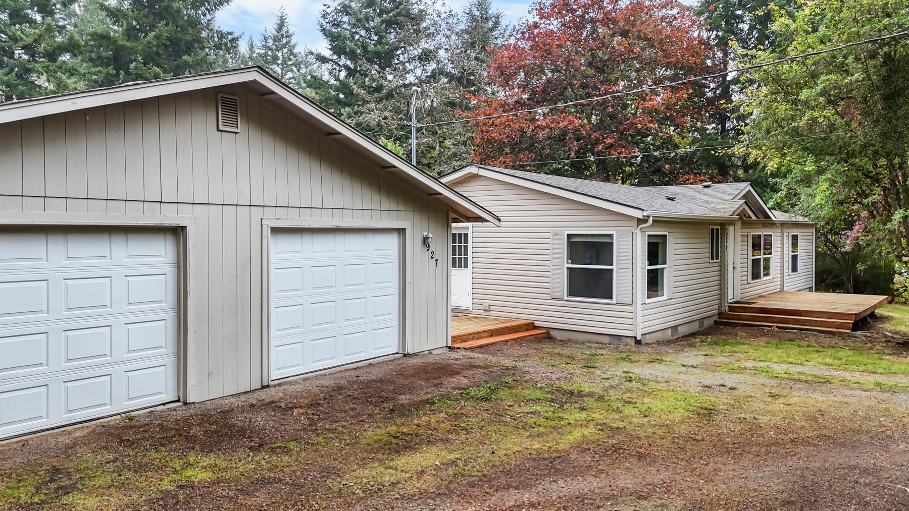 927 N Tipsoo Loop Property Photo 1