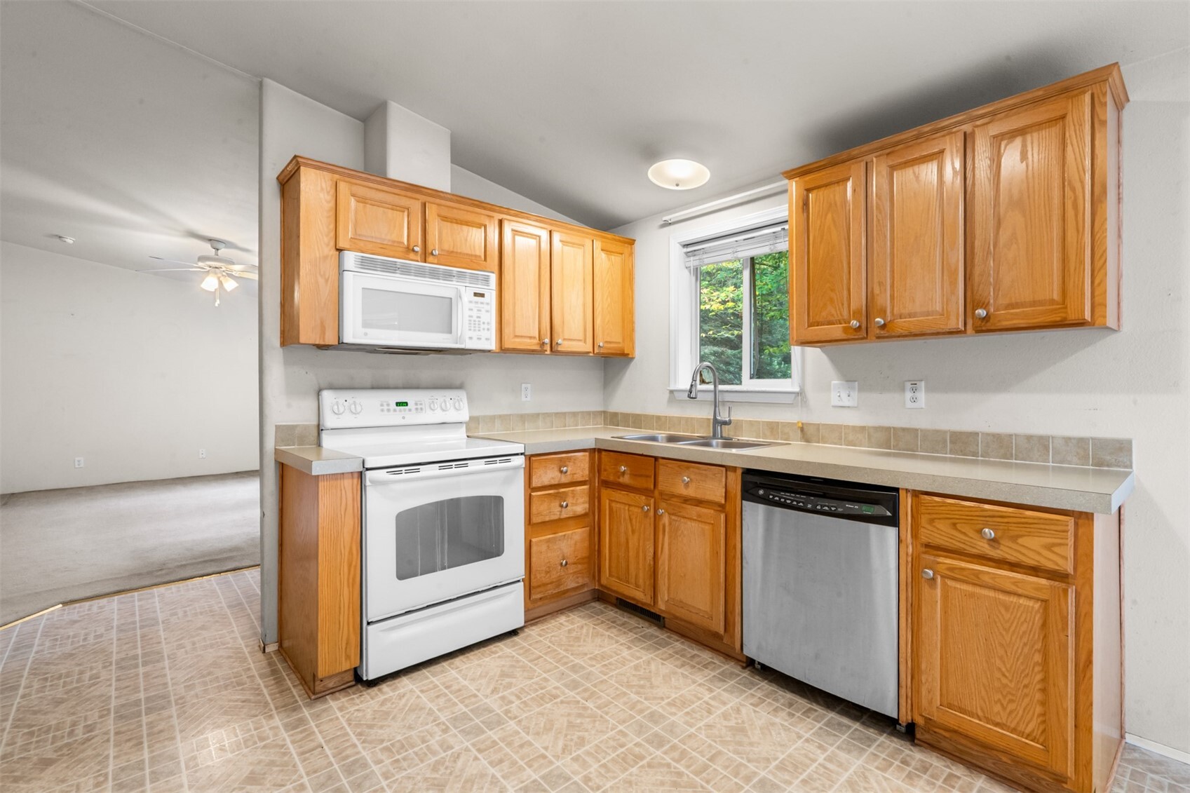 927 N Tipsoo Loop Property Photo 16