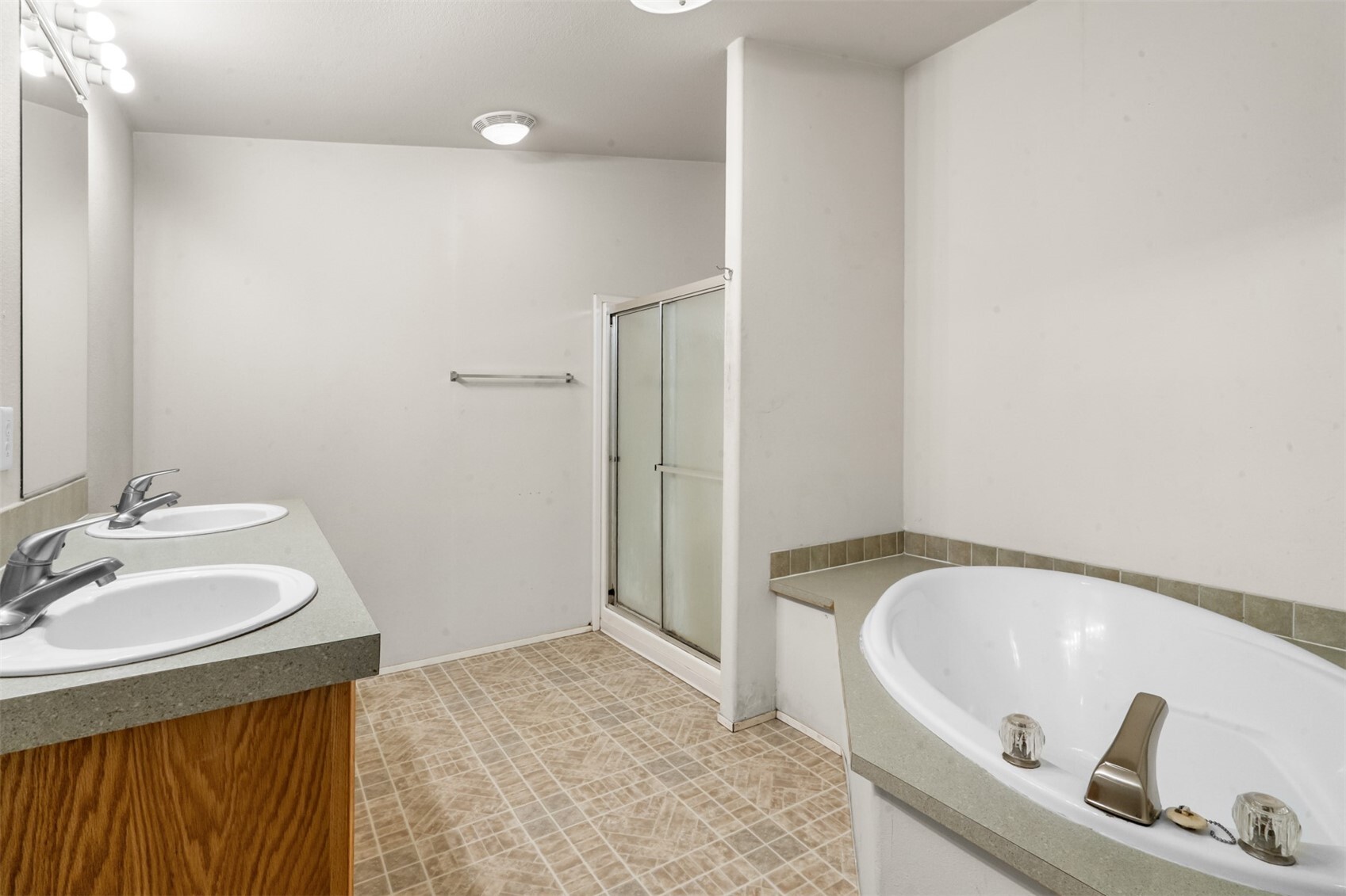 927 N Tipsoo Loop Property Photo 25