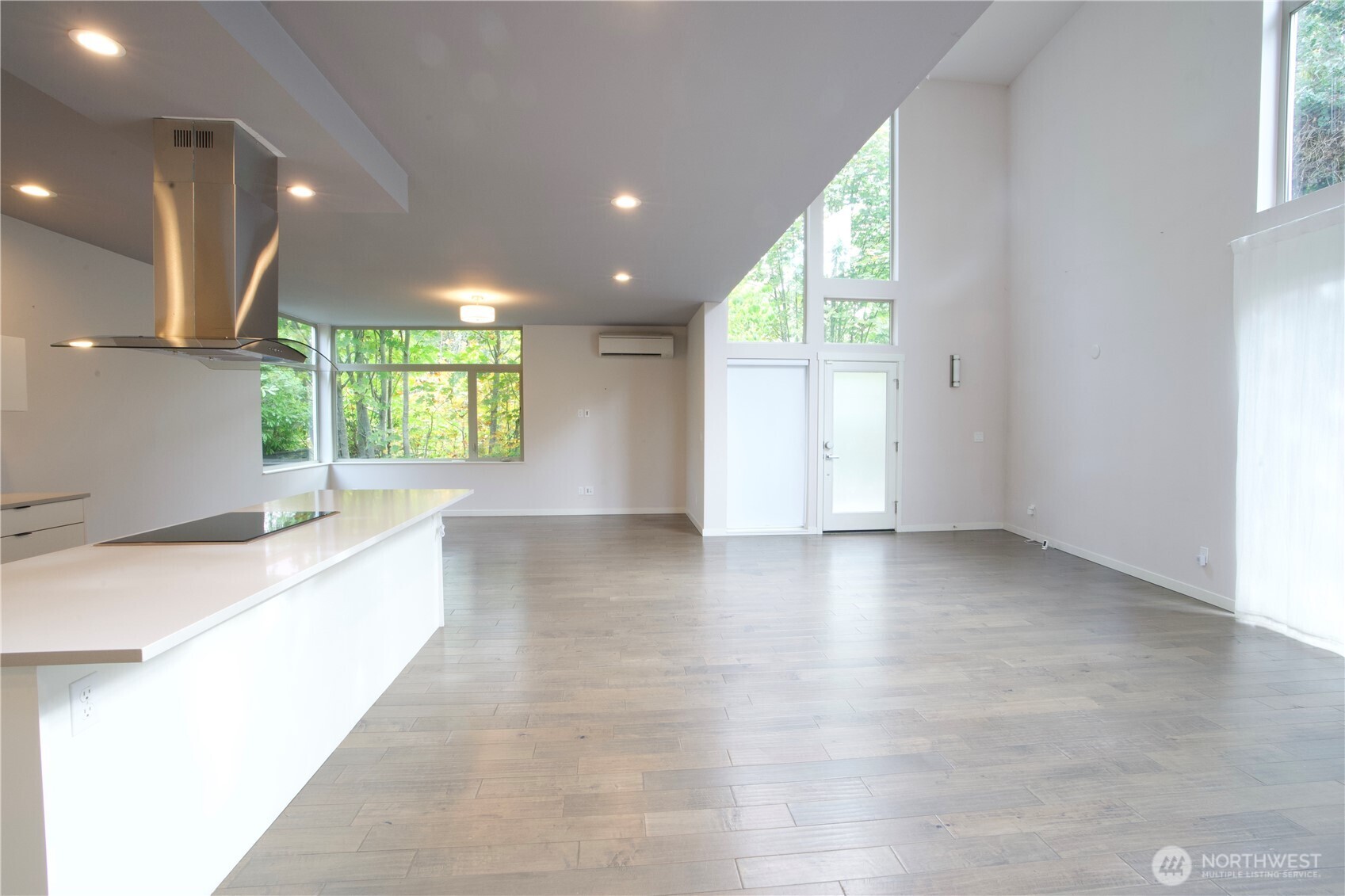 9109 Cyrus Avenue Property Photo 9