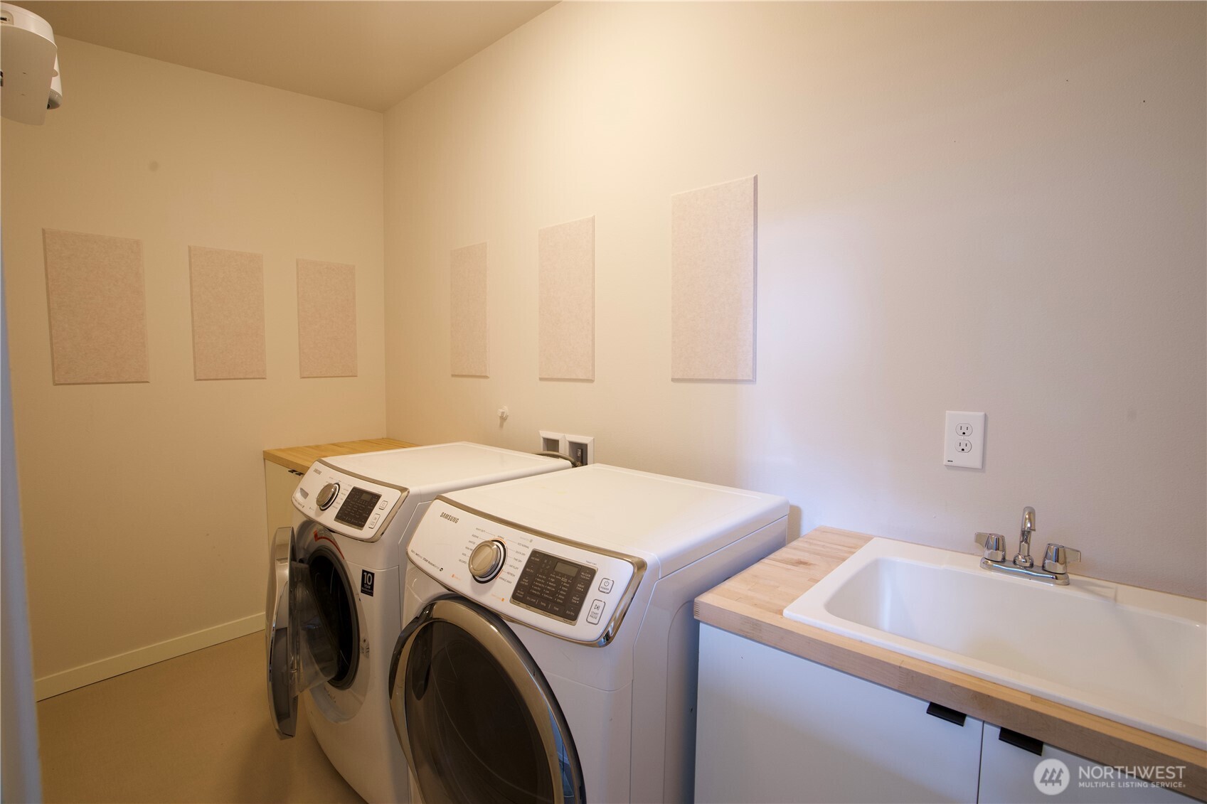 9109 Cyrus Avenue Property Photo 20