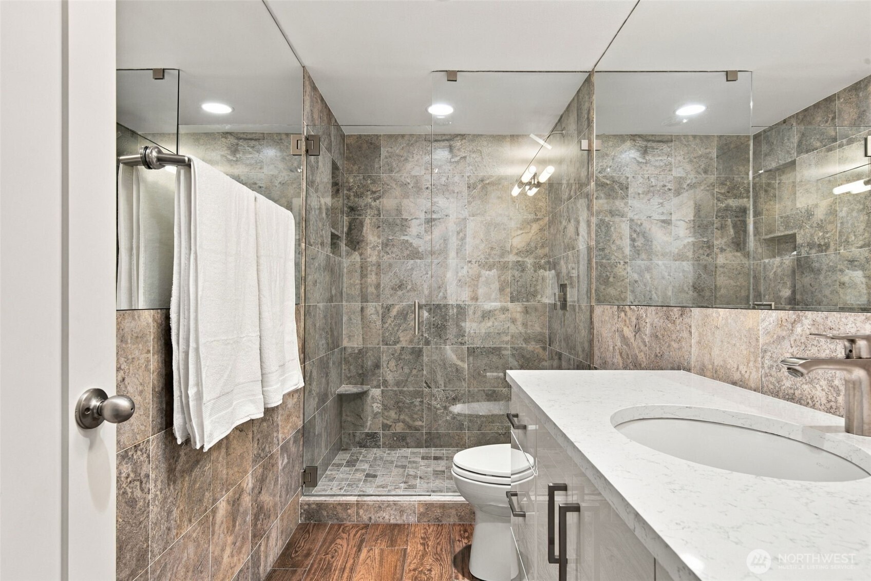 14527 Ne 40th Street G105 Property Photo 26