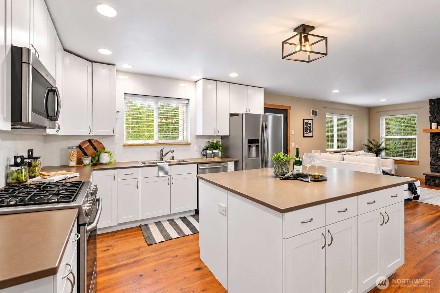 8457 Benson Road Property Photo 4