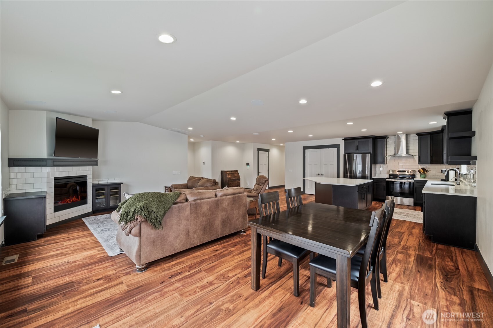 525 S Iowa Avenue Property Photo 10